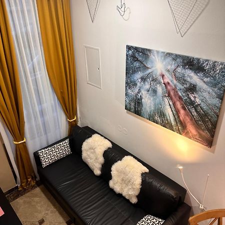 As Small As Caravans Вена Экстерьер фото